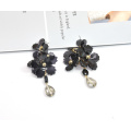 Joyas de pendientes de flores acrílicos de color negro clásico personalizado